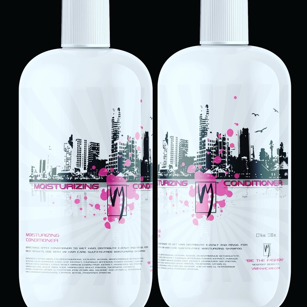 Moisturizing Conditioner
Wave goodbye to breakage, frizz and faded treatments.